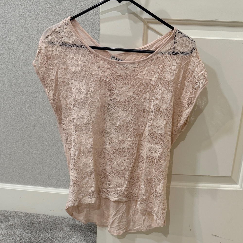 Elegant Lace Women’s Top in Blush Pink